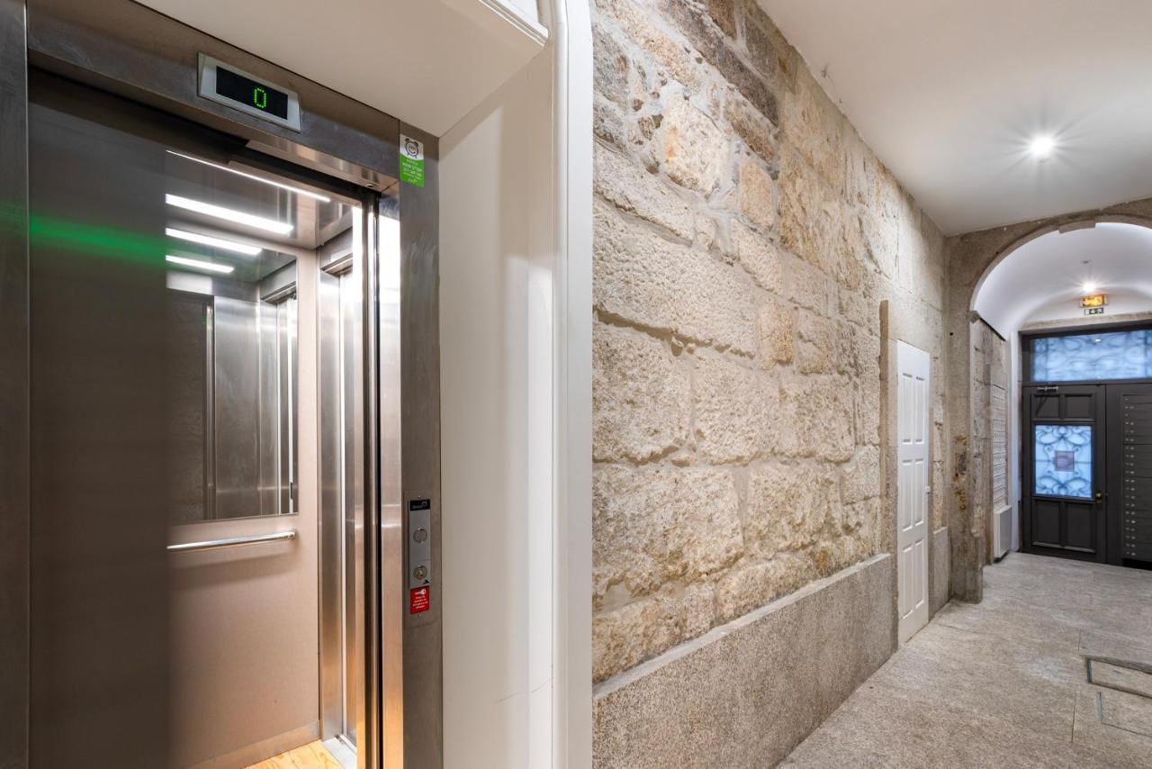City Center Modern Apartment In Порту Экстерьер фото