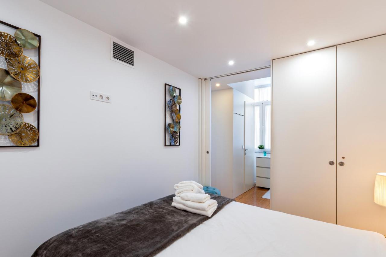 City Center Modern Apartment In Порту Экстерьер фото